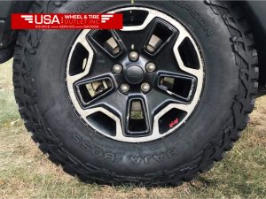 85R17 Tires